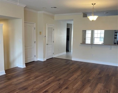 5105 Sicily Cove - Photo Thumbnail 4