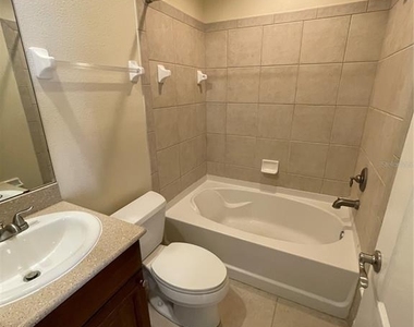 5105 Sicily Cove - Photo Thumbnail 6