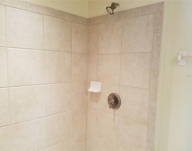 5105 Sicily Cove - Photo Thumbnail 8