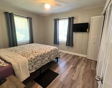3910 E Ellicott Street - Photo Thumbnail 12