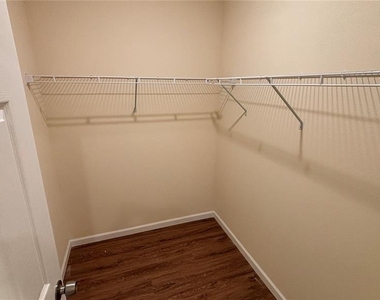 280 Gardner Lane - Photo Thumbnail 12