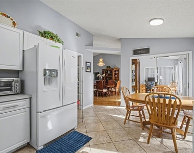 25049 Navel Avenue - Photo Thumbnail 20