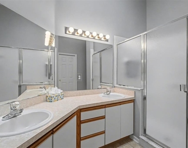 25049 Navel Avenue - Photo Thumbnail 11