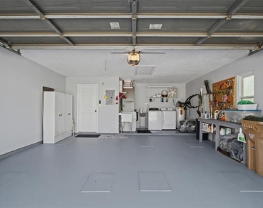 25049 Navel Avenue - Photo Thumbnail 25