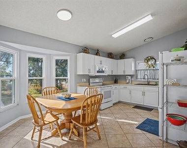 25049 Navel Avenue - Photo Thumbnail 15