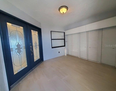 1600 W Marion Avenue - Photo Thumbnail 4