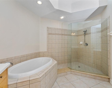97 Vivante - Photo Thumbnail 24