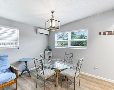 1023 Roberta Street - Photo Thumbnail 6