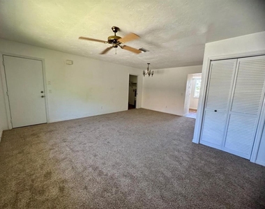 22481 Westchester Boulevard - Photo Thumbnail 5