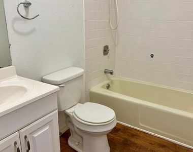 22481 Westchester Boulevard - Photo Thumbnail 9