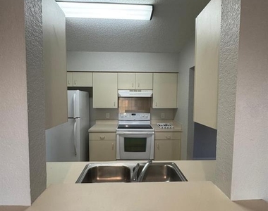 22441 Westchester Boulevard - Photo Thumbnail 10