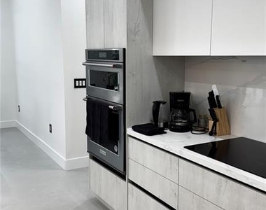 230 W Pine Valley Lane - Photo Thumbnail 20