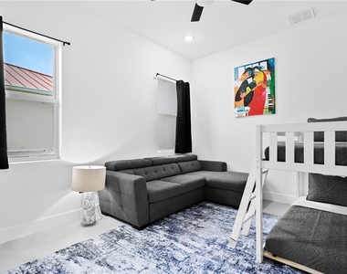 230 W Pine Valley Lane - Photo Thumbnail 46
