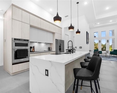 230 W Pine Valley Lane - Photo Thumbnail 18
