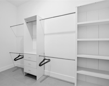 230 W Pine Valley Lane - Photo Thumbnail 50