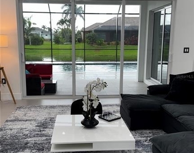 230 W Pine Valley Lane - Photo Thumbnail 7