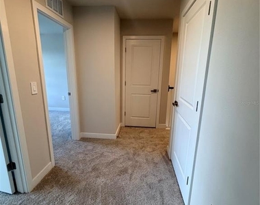 12314 Amber Creek Circle - Photo Thumbnail 15
