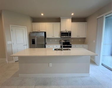 12314 Amber Creek Circle - Photo Thumbnail 6
