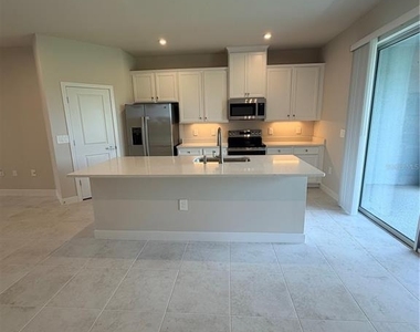 12314 Amber Creek Circle - Photo Thumbnail 7