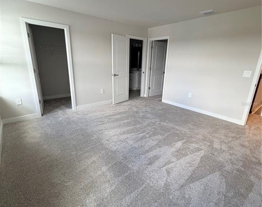 12314 Amber Creek Circle - Photo Thumbnail 18