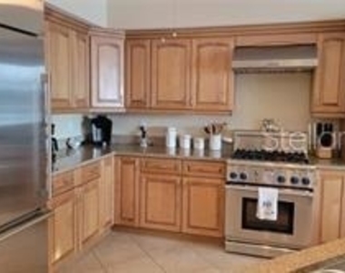 650 Golden Gate Point - Photo Thumbnail 12