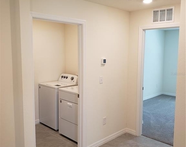 12211 Kingsley Trail - Photo Thumbnail 3