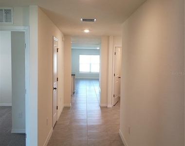 12211 Kingsley Trail - Photo Thumbnail 2