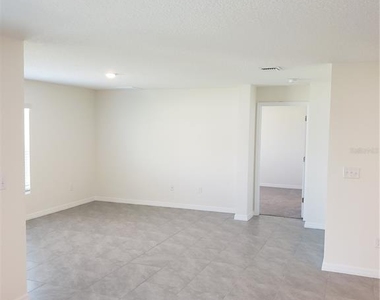 12211 Kingsley Trail - Photo Thumbnail 17