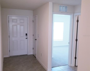 12211 Kingsley Trail - Photo Thumbnail 5