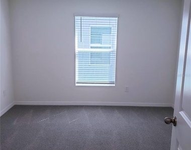 12211 Kingsley Trail - Photo Thumbnail 18