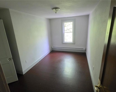 233 Ridge Street - Photo Thumbnail 3