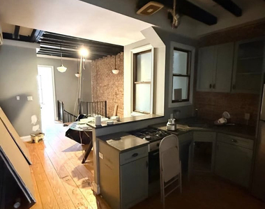129 Putnam Avenue - Photo Thumbnail 6