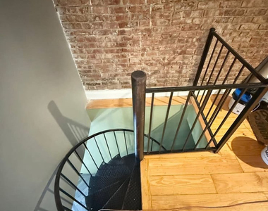 129 Putnam Avenue - Photo Thumbnail 7