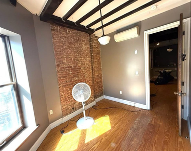 129 Putnam Avenue - Photo Thumbnail 1