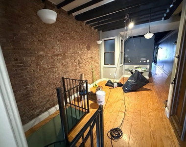 129 Putnam Avenue - Photo Thumbnail 5