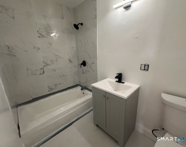 1295 Main Street - Photo Thumbnail 4