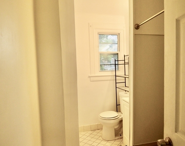 407 East Avenue - Photo Thumbnail 7