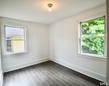 407 East Avenue - Photo Thumbnail 12