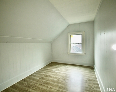 407 East Avenue - Photo Thumbnail 17