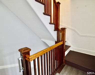 407 East Avenue - Photo Thumbnail 6