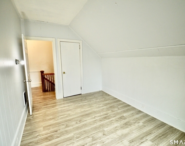 407 East Avenue - Photo Thumbnail 18