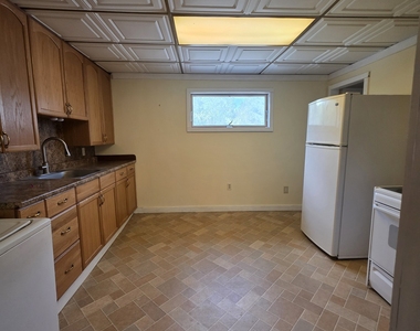 519 Center St Extension - Photo Thumbnail 2