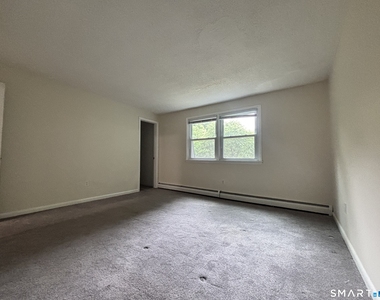 31 Vernon Avenue - Photo Thumbnail 6