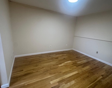 204 Wheeler Avenue - Photo Thumbnail 6
