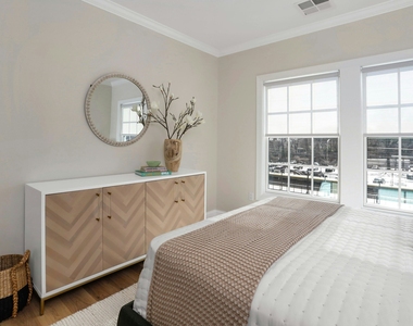 440 Heights Road - Photo Thumbnail 8