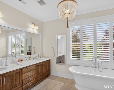 86 Quincy Street - Photo Thumbnail 18