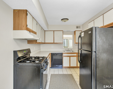 9 Talcott Forest Road - Photo Thumbnail 4