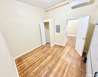 105 Bank Street - Photo Thumbnail 3