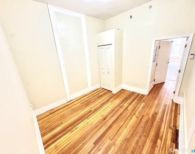 105 Bank Street - Photo Thumbnail 10