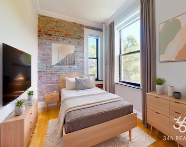 309 East 8th Street - Photo Thumbnail 1
